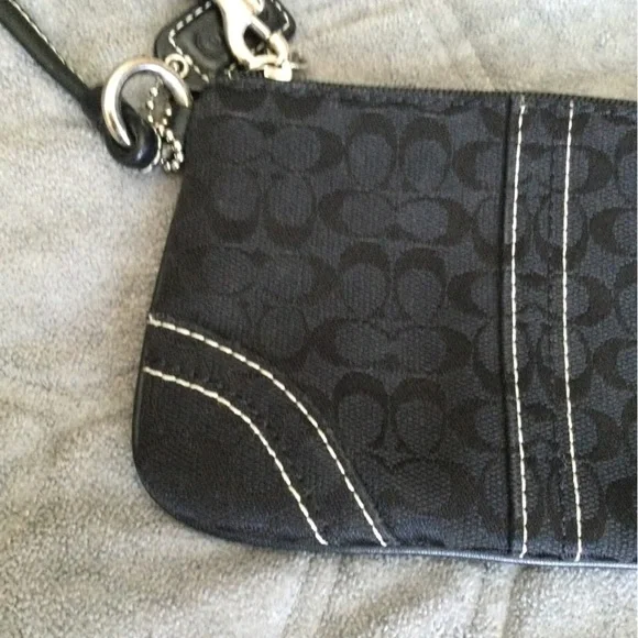 Vintage COACH wristlet perfect condition - Picture 7 of 7